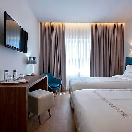 Moutados Hotel 3*